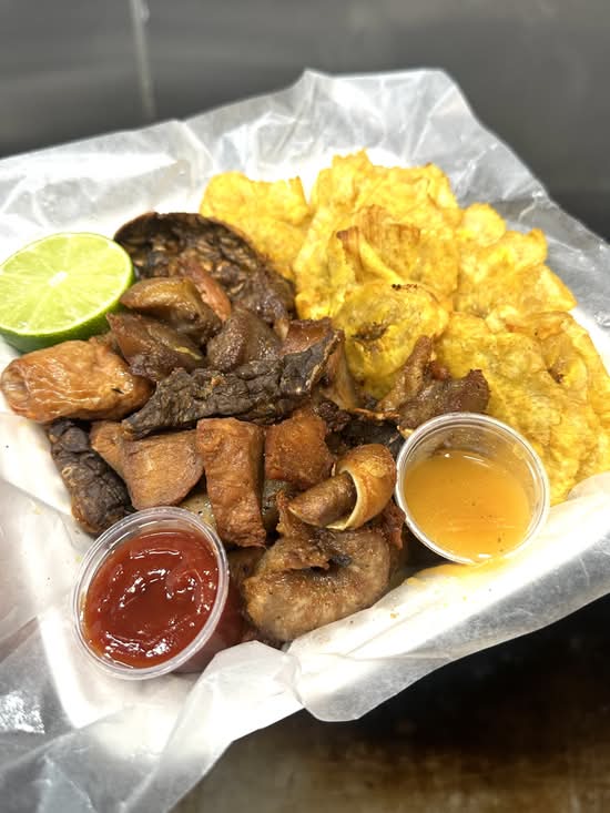 Pica Pollo / Fried Chicken