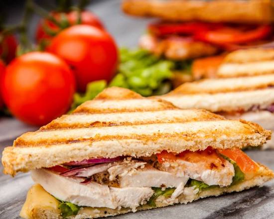Sandwich au Poulet Grillé / Grilled Chicken Sandwich