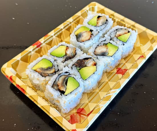 R8 BBQ Eel Roll （Cooked fish）