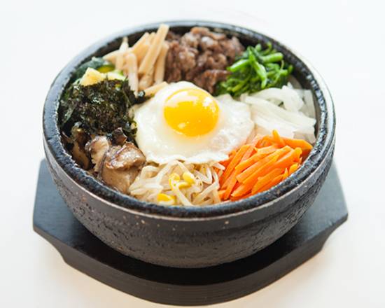 17. Dolsot Bibimbap(비빔밥)
