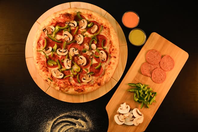 Deluxe Canadian Pizza