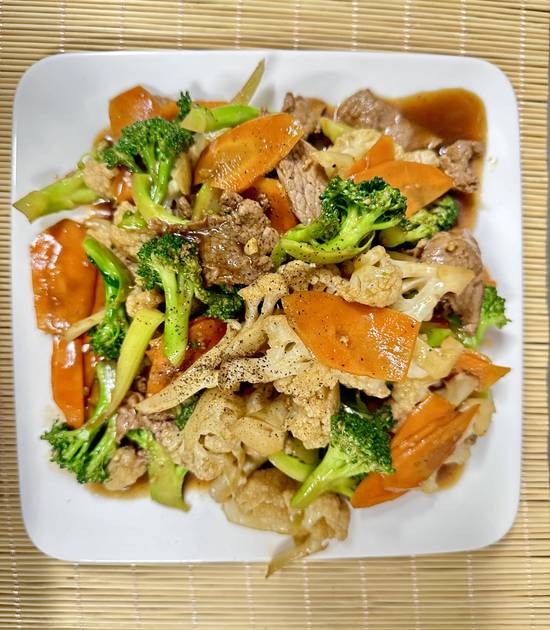 40. Beef Mixed Vegetables with Steam Rice