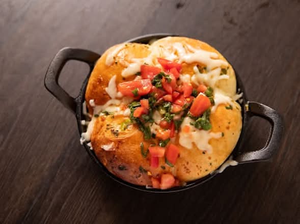 Garlic cheesy Bread with Soup or Salad