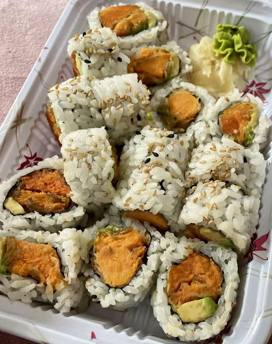 Avocado Yam Roll (8 pcs)