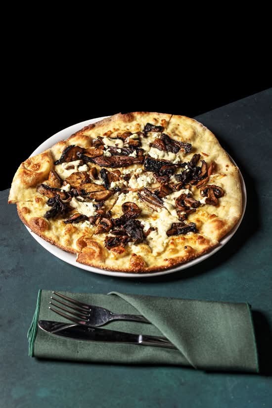 Tartufo Bianco Pizza