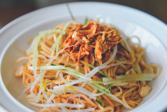 Spicy Sichuan Style Hand Pulled Cold Noodle with Chicken 川味雞絲涼面