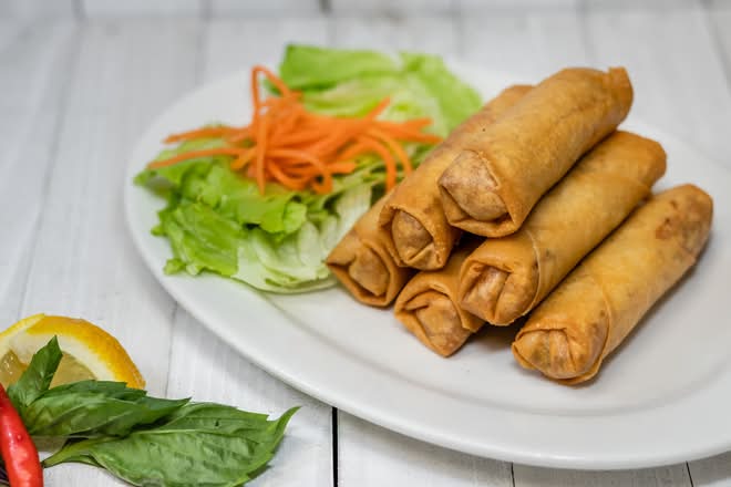 Spring Rolls (6 pcs)