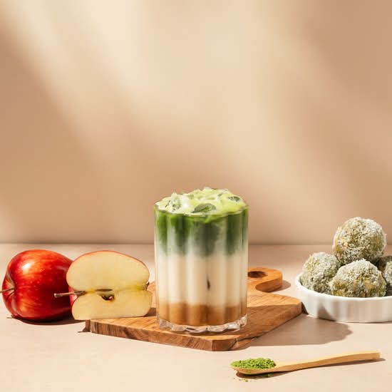 APPLE CRUMBLE MATCHA / APPLE CRUMBLE MATCHA