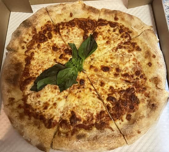 Margherita Classic Italian Pizza  (12 Round)