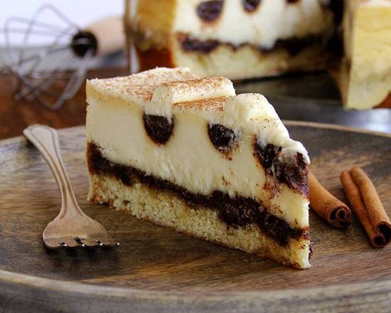 Cinnamon Bun Cheesecake