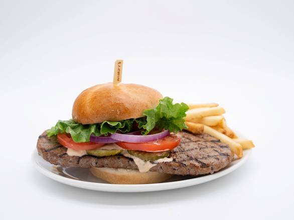 Wimpy's Famous Burger (10oz)- 920 Cals