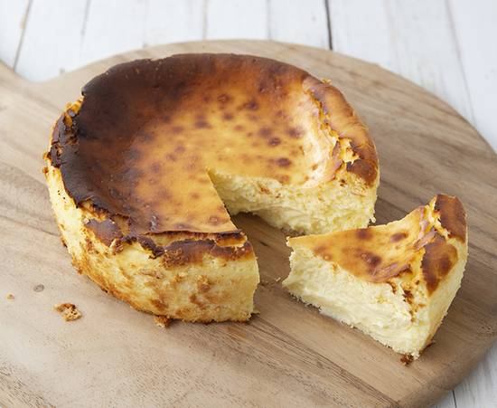 Gâteau au fromage San Sebastian (pour 6-8 convives)   // San Sebastian Cheesecake (for 6-8 guests)