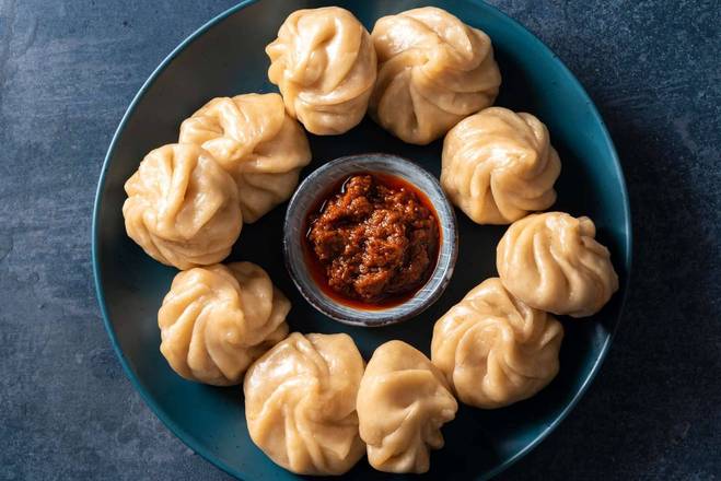 Fried chicken dumplings (momo) 8pcs