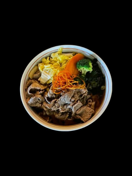 N7)  Slced Beef Udon