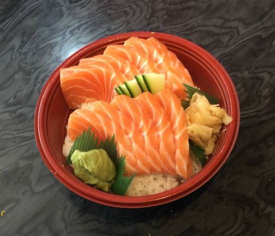 D1) Sake Don (salmon)