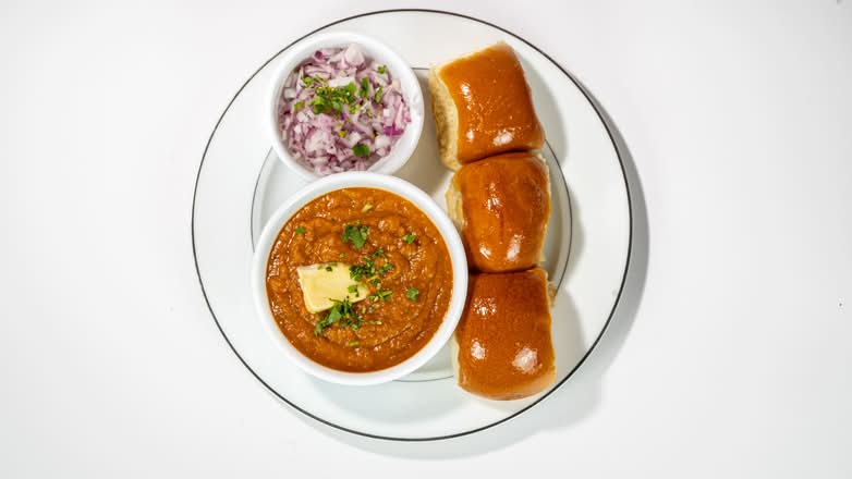 Classic Mumbai Pav Bhaji (Soft Buttered Buns)