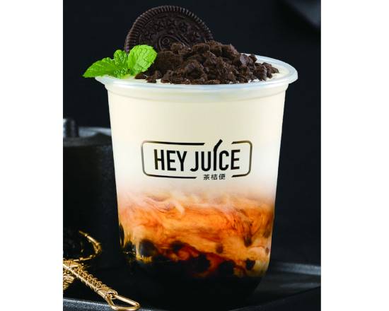 Brown Sugar Pearl and Oreo With Fresh Milk
