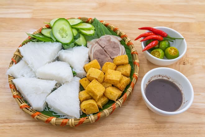V5. Bún Đậu Mắm Tôm - Vietnamese Tofu & Vermicelli Platter with Shrimp Sauce