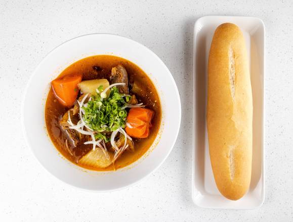 S1. Bò Kho - Vietnamese Beef Stew (Sandwish/ Noodle)