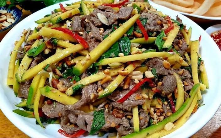 SL3. Gỏi Xoài (Gà / Bò / Ba Rọi / Tôm Trứng) - Mango Salad + Chicken / Beef / Pork Belly / Shrimp & Egg