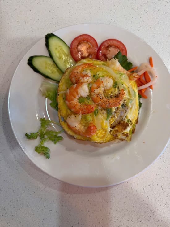 SF8.  Cơm Chiên Tôm Hoàng Kim - Golden Shrimp Fried Rice