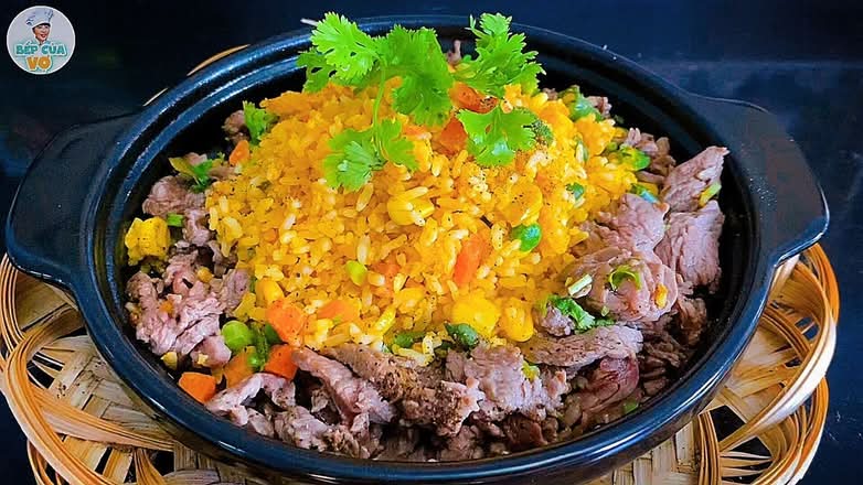 SF4. Cơm Chiên Bò - Beef Fried Rice