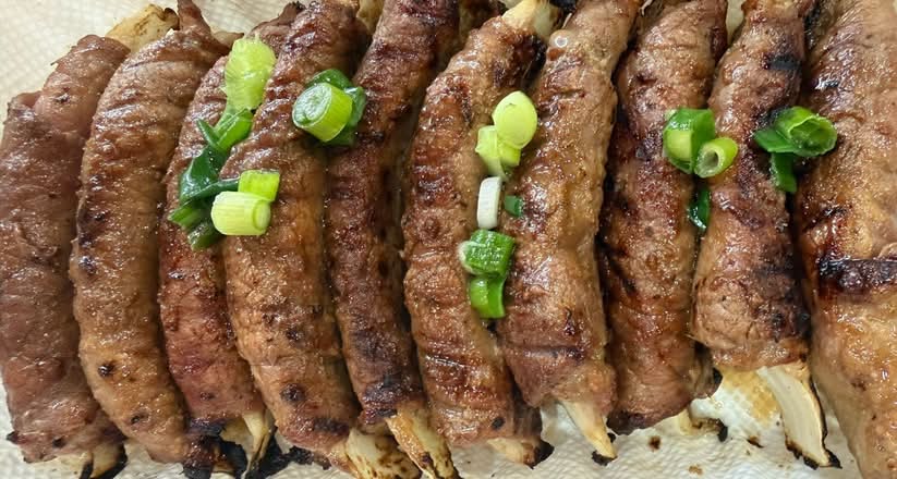 R4. Cơm Dẻ Sườn Bò - Special Beef Ribs served White Rice