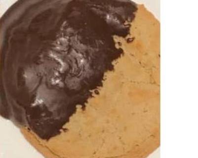 Peanut Butter Chocolate Dip Cookie