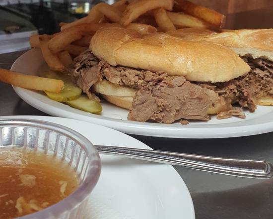 Roast Beef on a Kaiser
