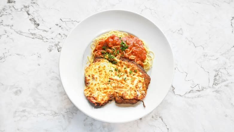 Hot Chicken Parmigiana (For 1) (Poulet Parmigiana Chaud (Pour 1))