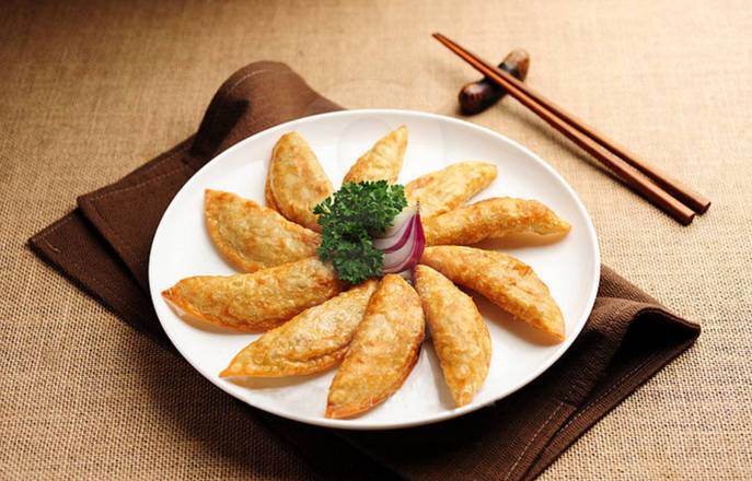 A01 군만두. Fried Dumplings (8pcs)