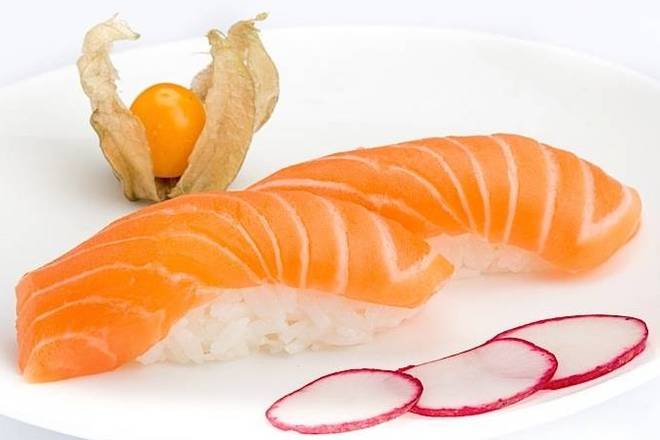 91. Salmon Sushi (2pcs)