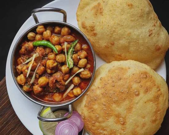 Chole Bhature (2pc Bhatura)