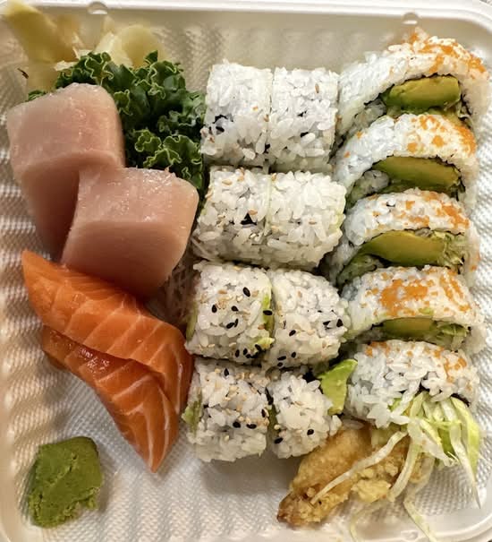 Sashimi Combo (17 Pieces)