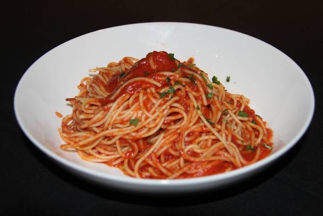 Spaghetti Sauce Tomate & Basilique / Spaghetti with Tomato & Basil Sauce