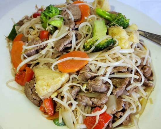 S71B. Stir-Fried Satay Beef with Vegetables