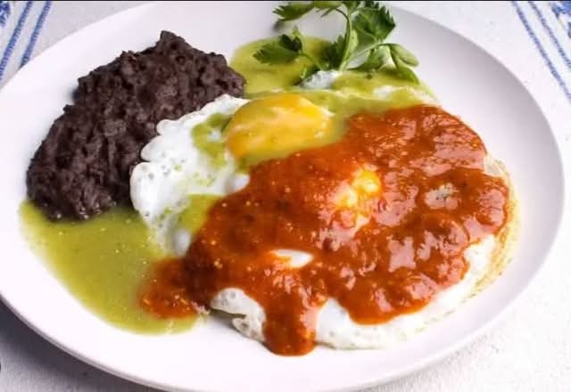 Huevos Divorciados