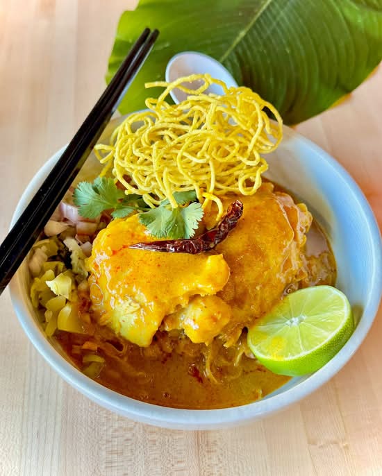 NS2. Khao Soi Gai