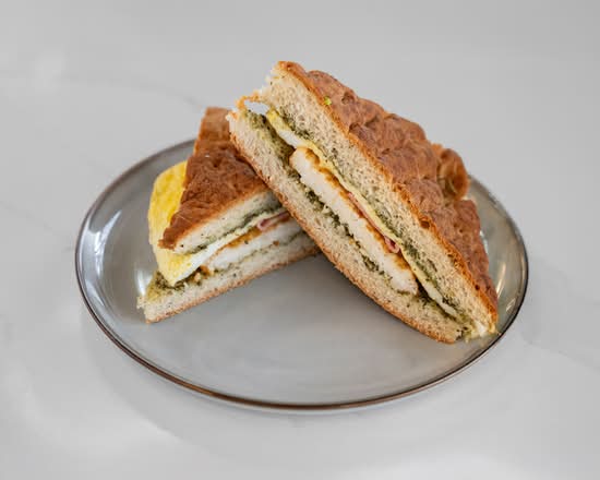 Pesto Breakfast Sandwich