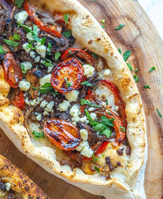 Veggie pide
