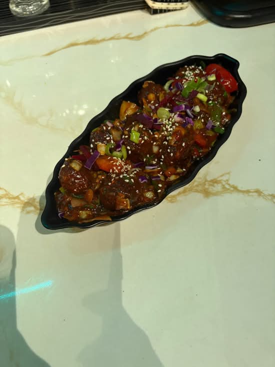 Veg Manchurian (Dry/Gravy)
