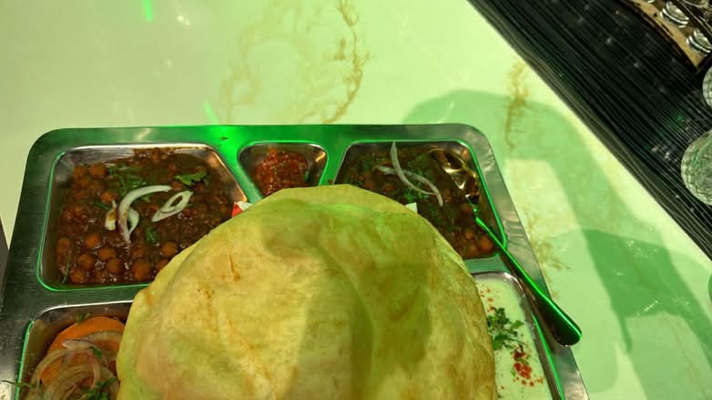 Chana Bhatura