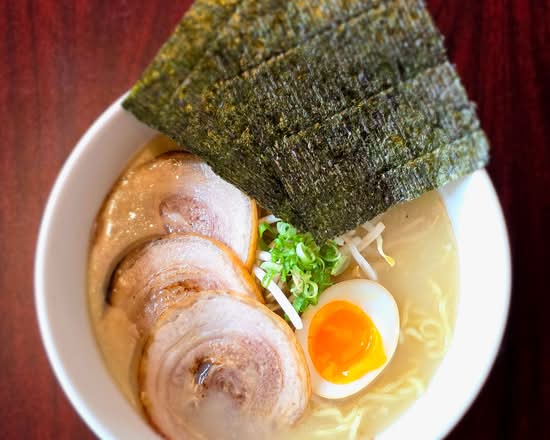 Tonkotsu Ramen (noodle in soup)