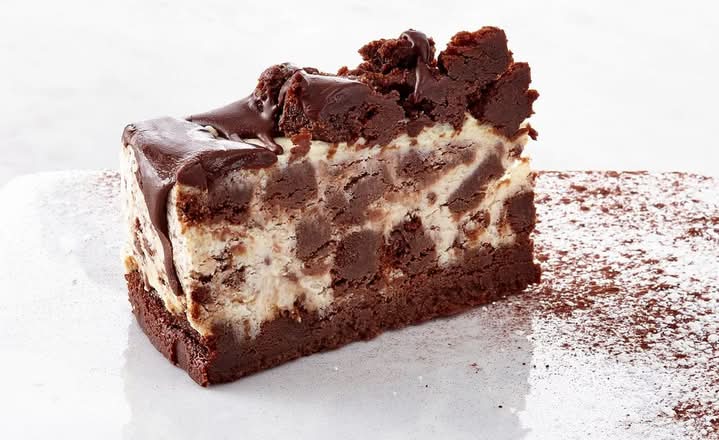 GLUTEN-FREE WHITE CHOCOLATE BROWNIE CAKE