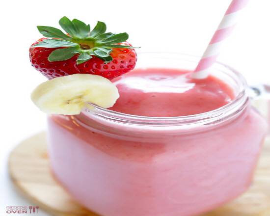 Fresh Strawberry and Banana Smoothie