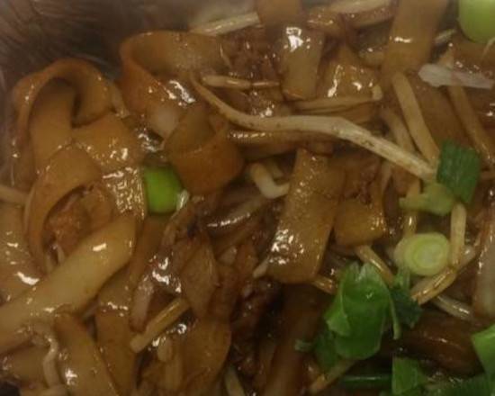 Beef Dry Ho Fun (Flat Rice Noodles)