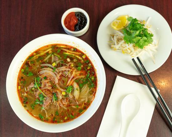 18. Thai Rice Noodle Soup with Beef
