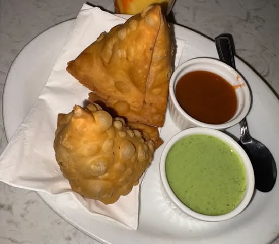 Vegetable Samosa (1 pc)