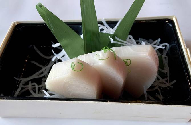 141a. Hamachi Sashimi (3pcs)