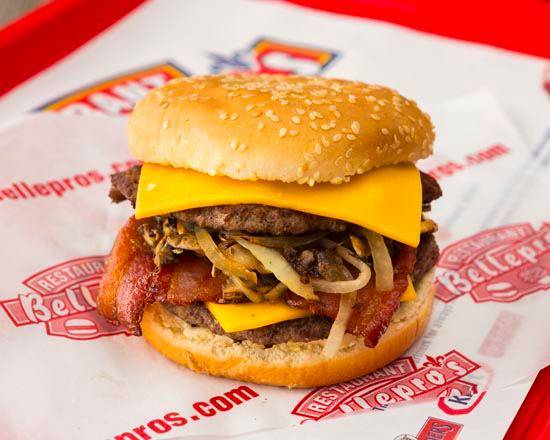 Hamburger double avec fromage et bacon / Bacon and Cheese Double Hamburger